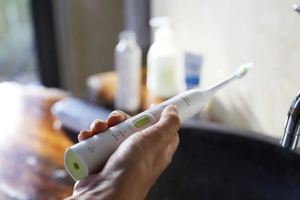 Электрическая зубная щетка Philips Sonicare HealthyWhite+ HX8911 в Москве и Московской области от магазина Ammina